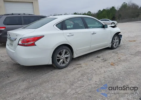 2015 Nissan Altima 2.5 S from USA, damaged, VIN 1N4AL3AP4FN392720